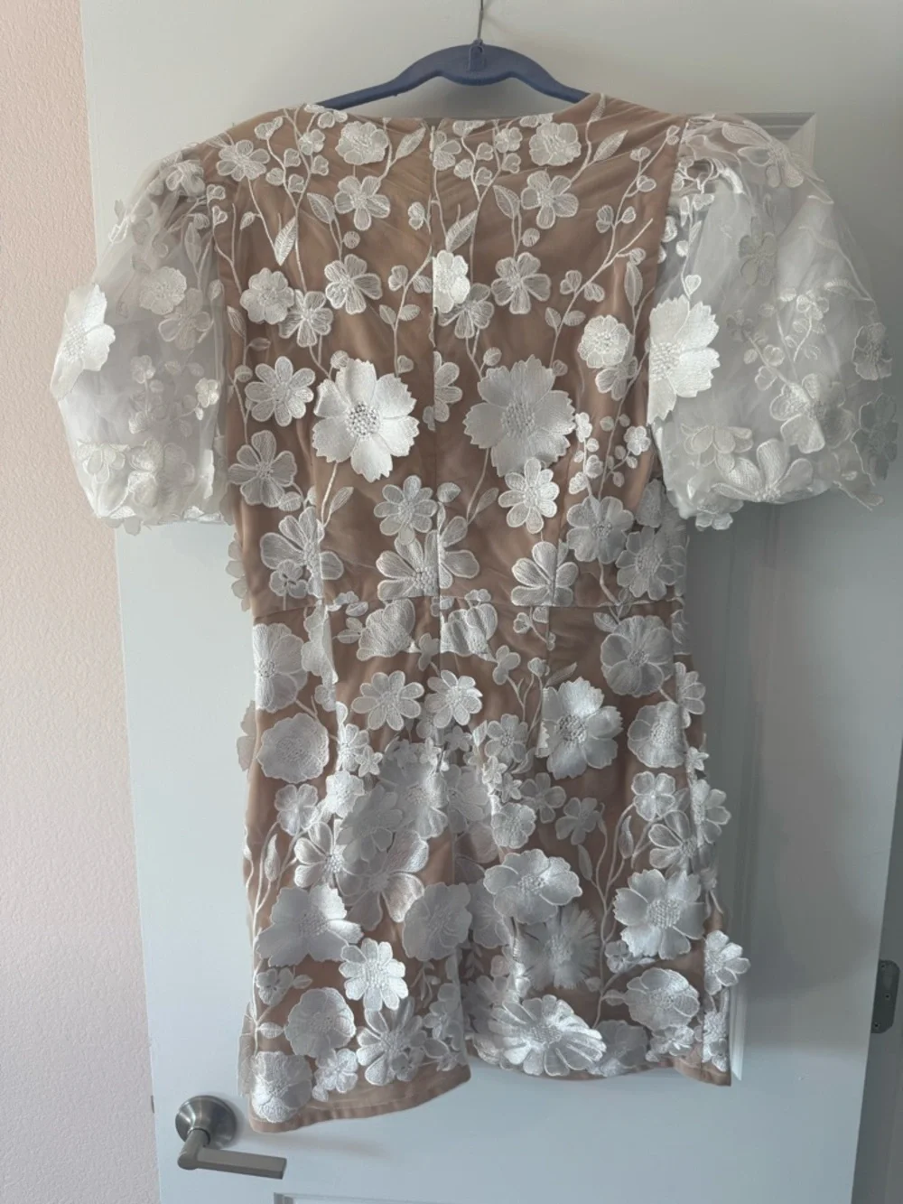 Elliatt Zayla 3D Floral Mini Dress in White - Picture 4 of 4